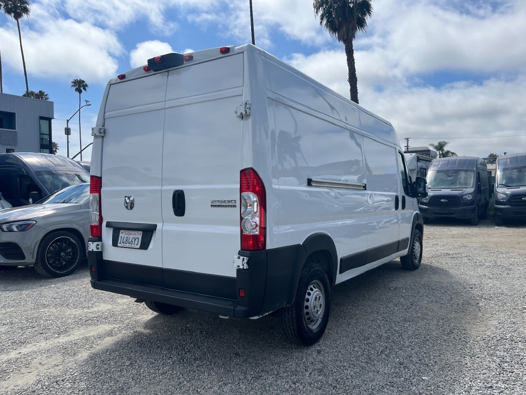 Used 2024 RAM ProMaster 2500 w/ Convenience Group FWD image 6