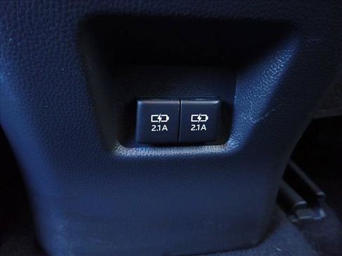 Used 2019 Toyota RAV4 XLE w/ Convenience Package AWD/4WD image 11