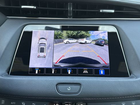 Used 2022 Cadillac XT4 Sport w/ Comfort Package image 28