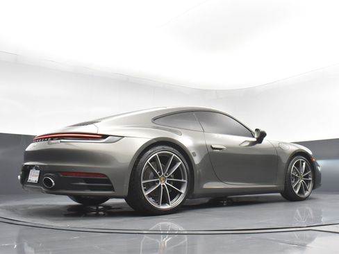 Used 2022 Porsche 911 Carrera w/ Premium Package image 29