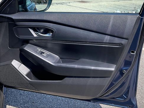 Used 2025 Honda Accord SE image 12