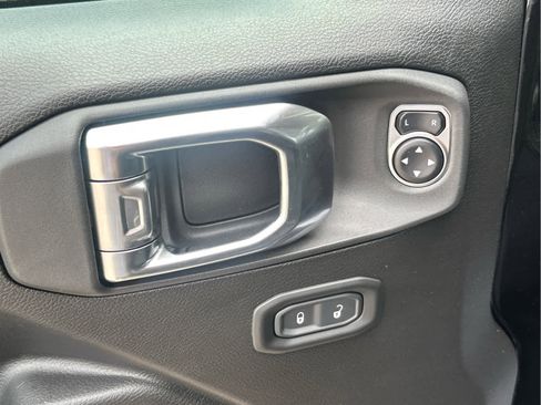 New 2025 Jeep Gladiator Sport image 27