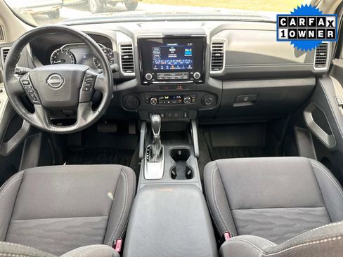 Used 2022 Nissan Frontier SV image 19