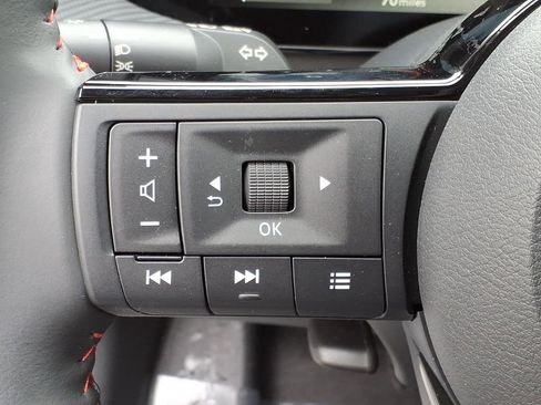 Used 2025 Nissan Kicks SR AWD/4WD image 19