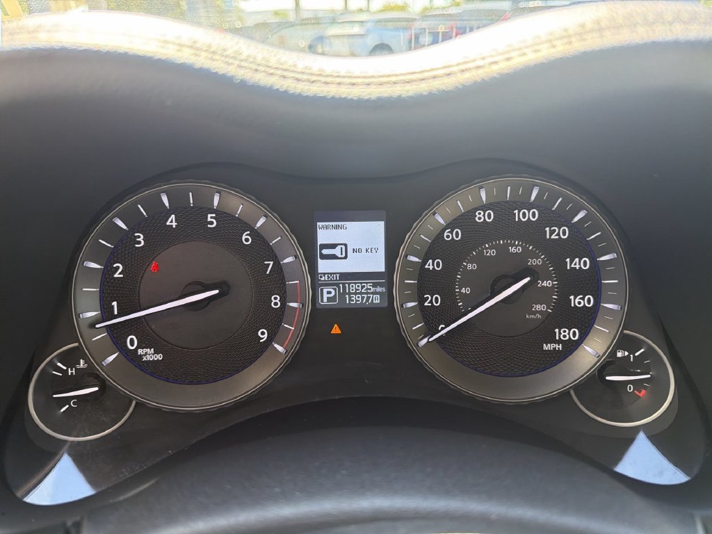 Used 2015 INFINITI Q70 L 3.7 w/ Deluxe Touring Package RWD image 46