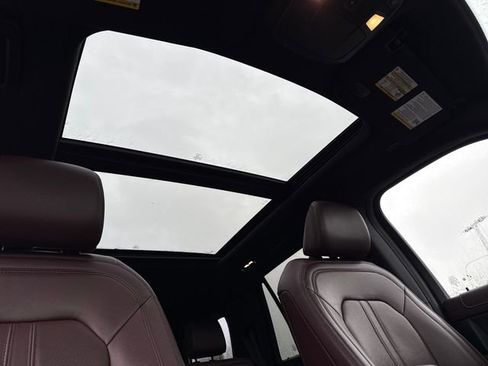 Used 2023 Ford Expedition Limited image 26