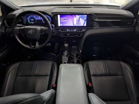 Used 2025 Toyota Camry XSE FWD image 14