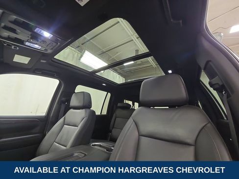 Used 2024 Chevrolet Suburban LT w/ LT Signature Plus Package AWD/4WD image 25
