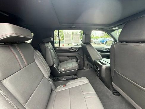 Used 2024 Chevrolet Suburban RST w/ Sport Performance Package AWD/4WD image 19