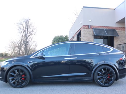 Used 2018 Tesla Model X P100D image 10