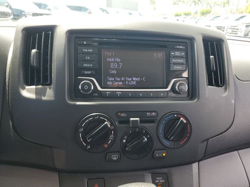 Used 2018 Nissan NV200 S w/ Cruise Control Package image 25