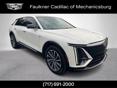 Certified 2024 Cadillac Lyriq Sport w/ LPO, Floor Liner Package AWD/4WD image 3