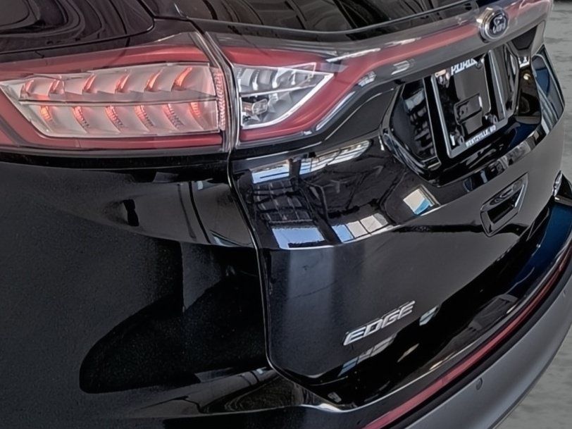 Used 2018 Ford Edge SEL w/ Equipment Group 201A FWD image 10