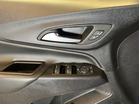 Used 2022 Chevrolet Equinox LT FWD image 18
