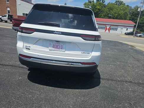 Used 2023 Jeep Grand Cherokee Limited AWD/4WD image 7
