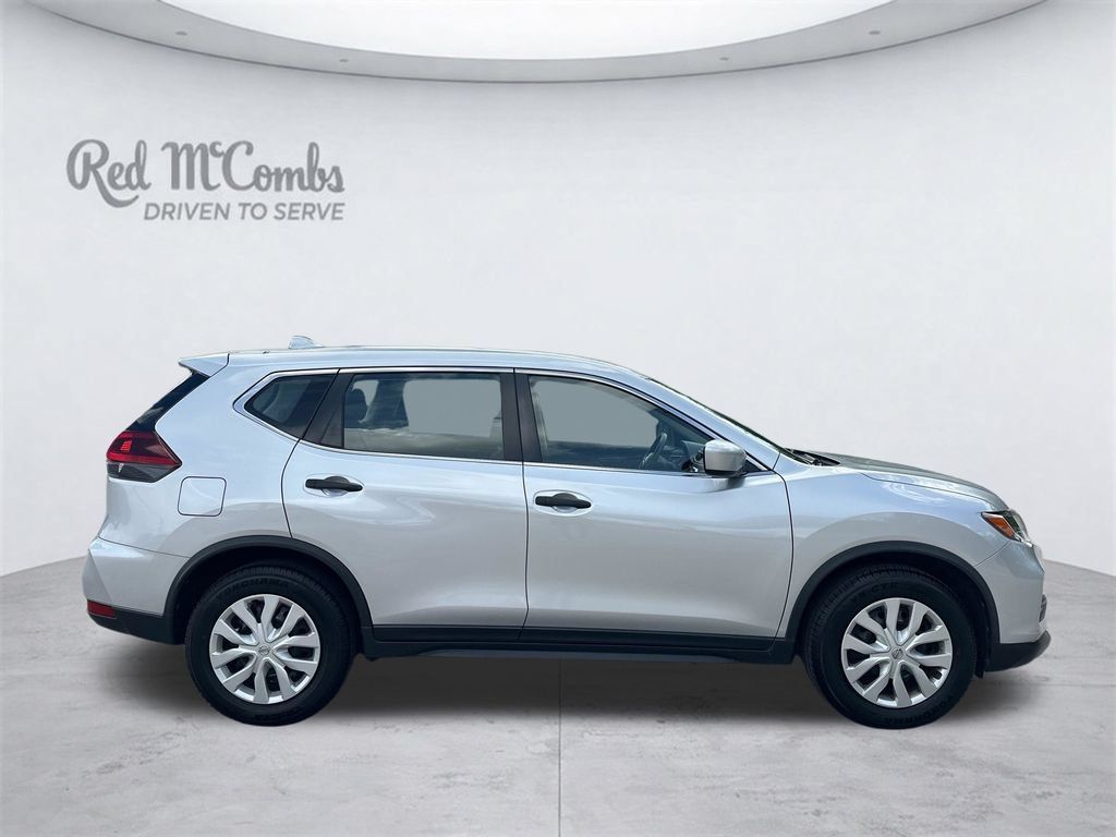 Used 2020 Nissan Rogue S FWD image 2