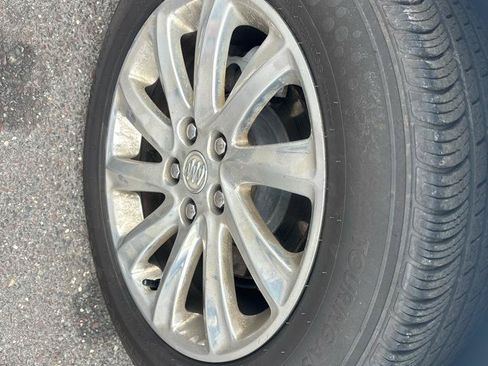 Used 2019 Buick Envision Essence FWD image 19