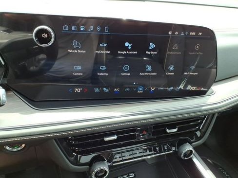 New 2026 Chevrolet Suburban Premier w/ Sun And Tow Package AWD/4WD image 14