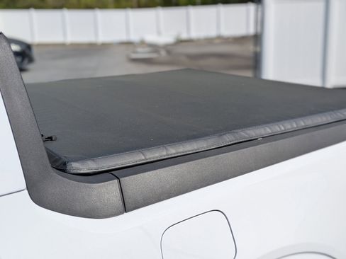 Used 2023 Ford Maverick Lariat w/ Lariat Luxury Package image 12