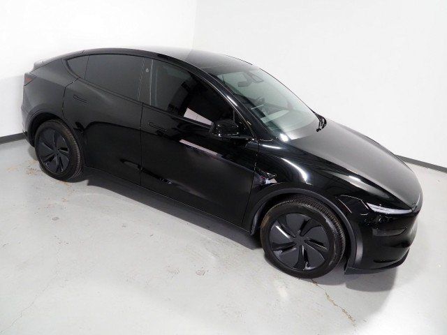 Used 2026 Tesla Model Y Long Range RWD image 13