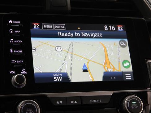 Used 2019 Honda Civic Touring image 10