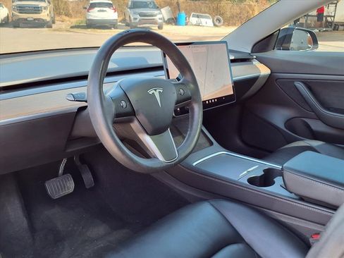 Used 2021 Tesla Model 3 Standard Range Plus image 23