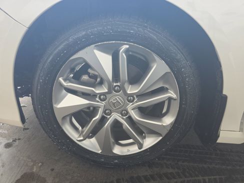 Used 2018 Honda Accord LX image 26