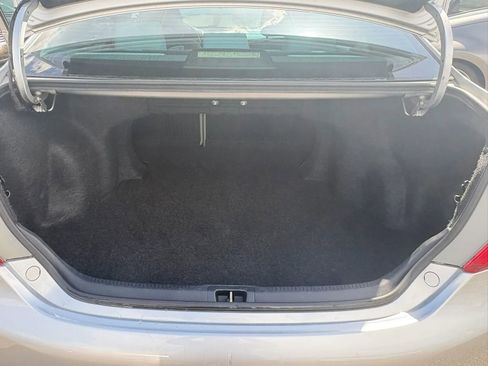 Used 2014 Toyota Camry LE FWD image 10