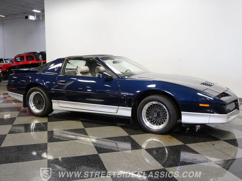Used 1987 Pontiac Firebird Trans Am RWD image 16