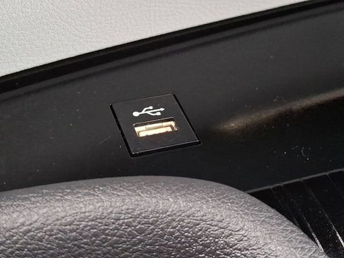 Certified 2025 Toyota Sienna XSE image 25