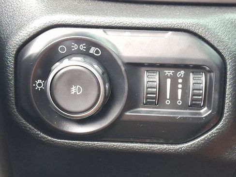 Used 2020 Jeep Wrangler Unlimited Sport AWD/4WD image 24
