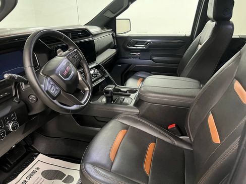 Used 2023 GMC Sierra 1500 AT4 w/ Technology Package AWD/4WD image 24