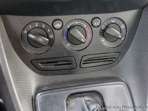 Used 2016 Ford Transit Connect XL image 19