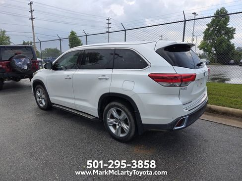 Used 2017 Toyota Highlander Limited FWD image 9