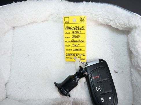 Used 2021 Jeep Cherokee Latitude Lux AWD/4WD image 18