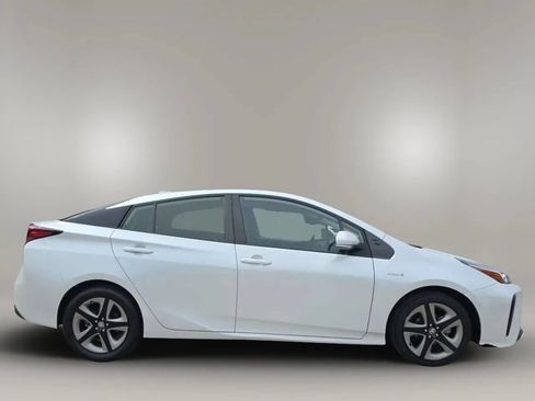 Used 2021 Toyota Prius Limited FWD image 9