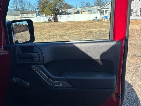 Used 2012 Jeep Wrangler Unlimited Sport image 25