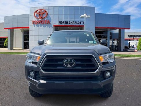Used 2023 Toyota Tacoma SR5 AWD/4WD image 3