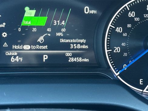 Used 2023 Toyota Venza XLE image 31