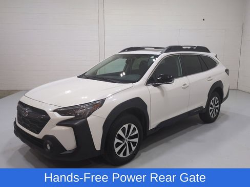Used 2024 Subaru Outback Premium AWD/4WD image 7