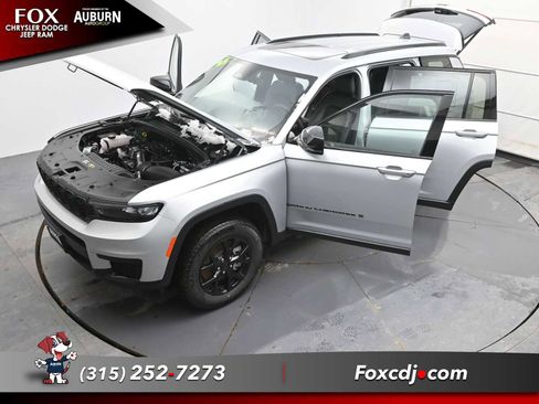 New 2025 Jeep Grand Cherokee L Altitude image 33