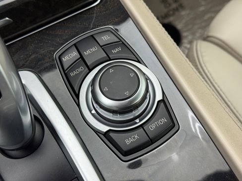 Used 2013 BMW 750Li image 31