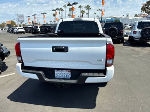 Used 2019 Toyota Tacoma TRD Sport RWD image 14
