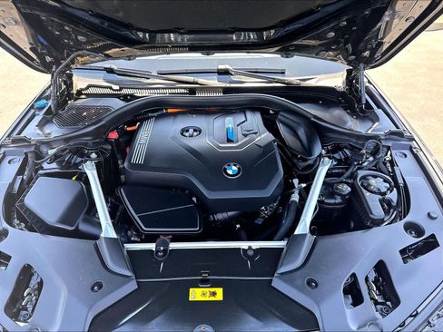 Used 2023 BMW 530e w/ Convenience Package RWD image 33