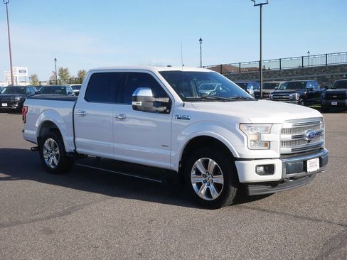 Used 2017 Ford F150 Platinum w/ Equipment Group 701A Luxury AWD/4WD image 3