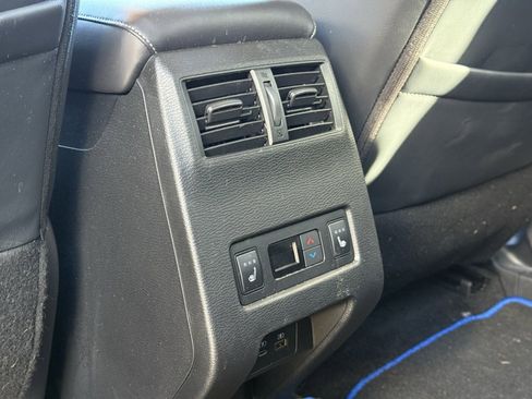 Used 2025 Mitsubishi Outlander SEL image 27