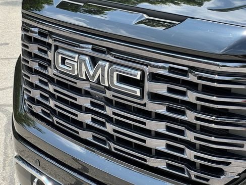 Used 2025 GMC Sierra 1500 Denali Ultimate AWD/4WD image 13