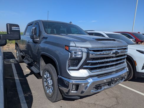 Certified 2024 Chevrolet Silverado 3500 LTZ w/ LTZ Convenience Package AWD/4WD image 4
