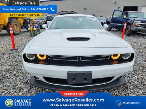 Used 2022 Dodge Challenger GT AWD/4WD image 7