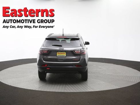Used 2022 Jeep Compass Trailhawk w/ Trailhawk Convenience Group AWD/4WD image 39